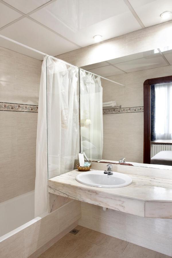 Chambre Double ou Lits Jumeaux