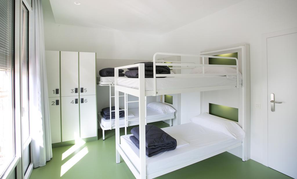 Cama em Dormitório com 6 Camas