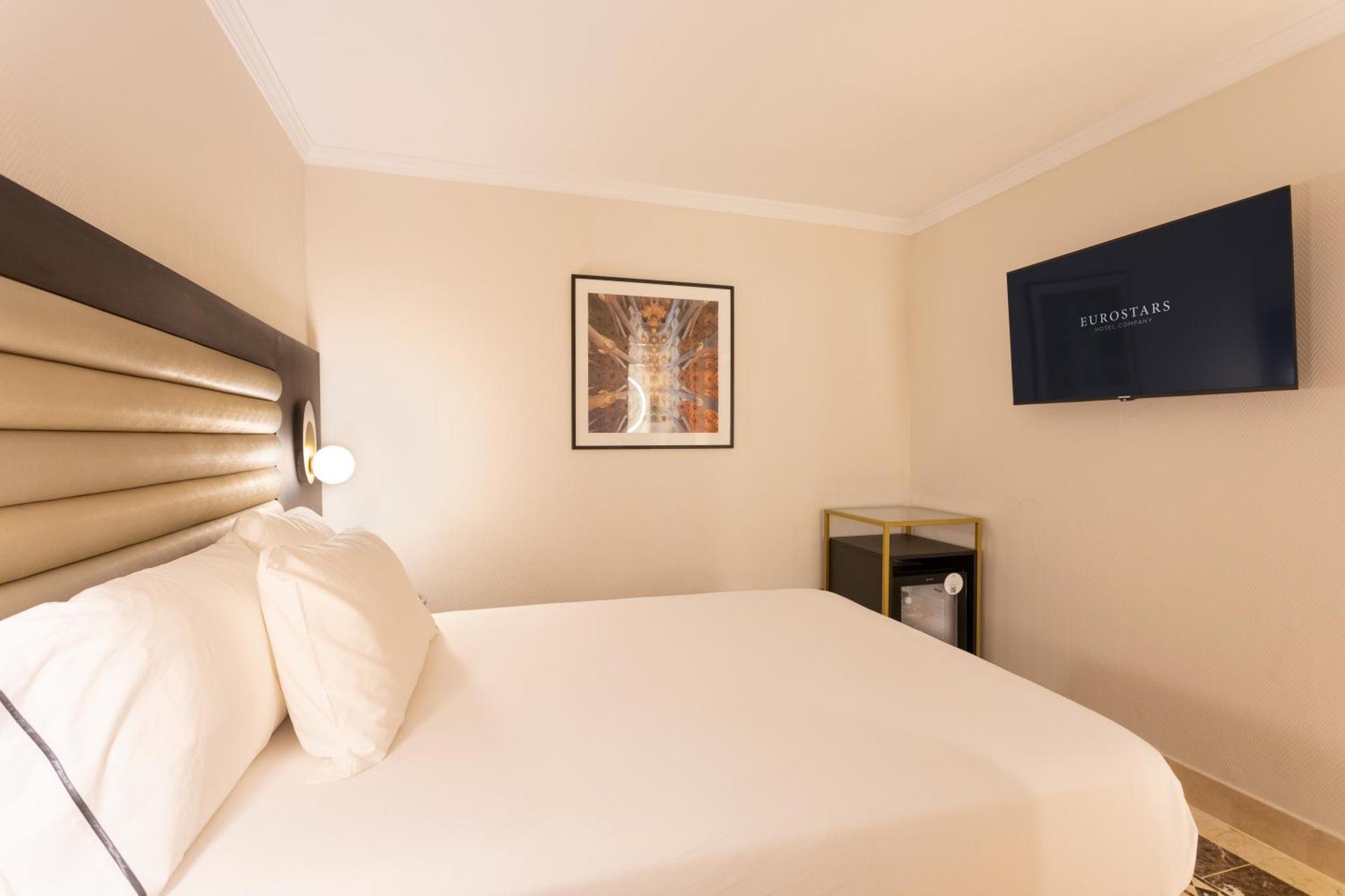 Basic Double Room,1697789925:JPEG