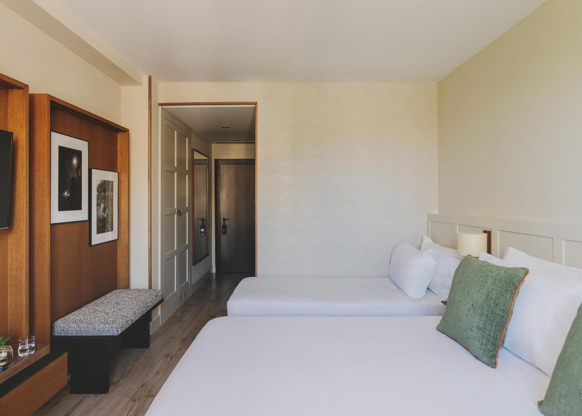 Superior Room with Extra Bed