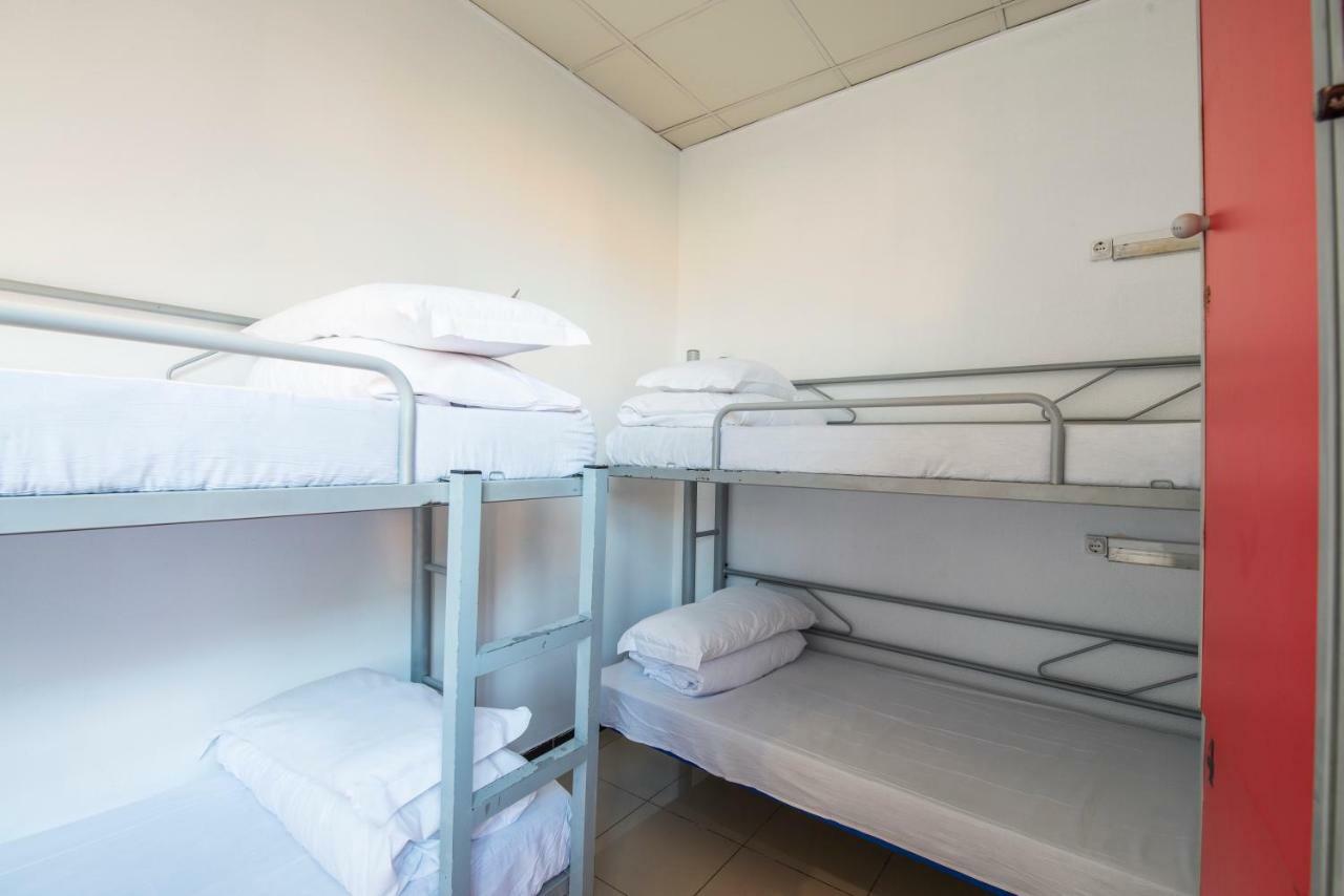 Bed in 4-Bed Mixed Dorm Shared Bathroom,799145478:JPEG