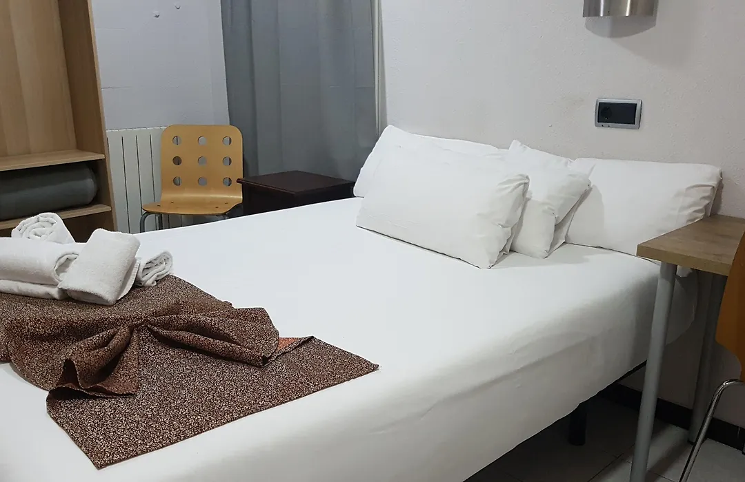 Hostal Levante Barcelona-1