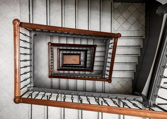 Hotel with Tennis: Hotel Midmost By Majestic Hotel Group