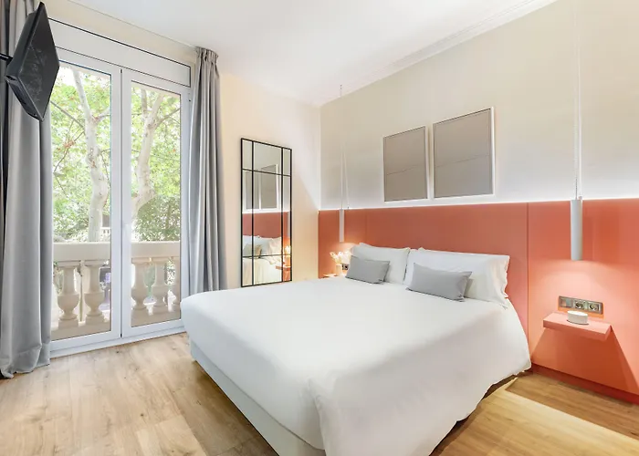 B&B only: Lemar By Aspasios