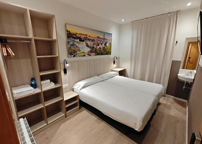 Guest house: Hostal Bestprice Barcelona Stadium